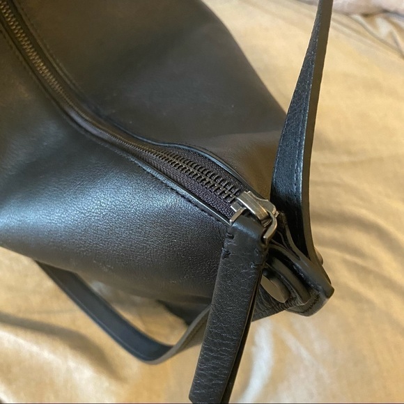 Ecco Black Leather Tote Bag - Picture 4 of 13